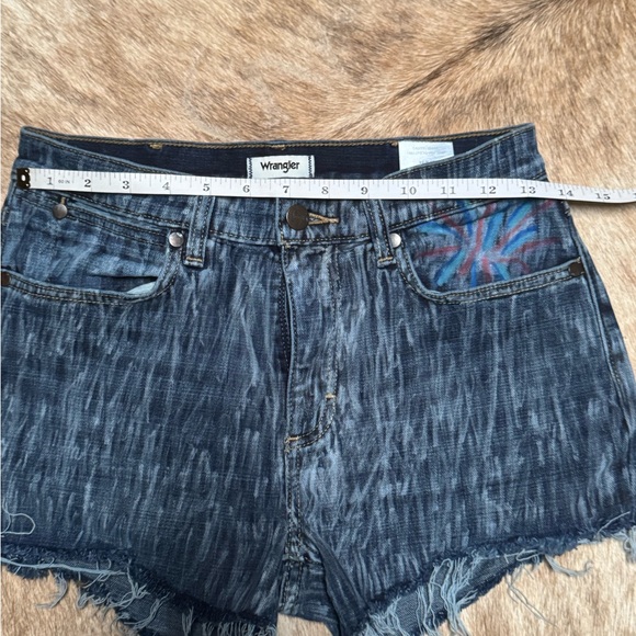 Wrangler Distressed Blue Jean Shorts - Picture 4 of 7